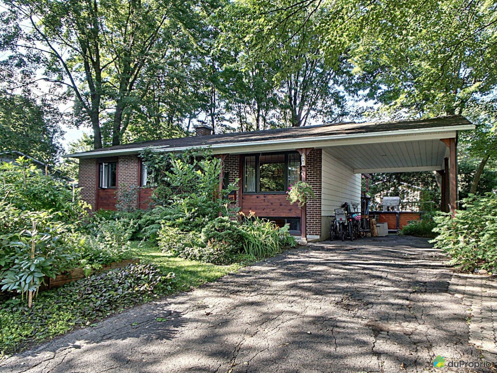 415, rue Ostiguy, Otterburn Park à vendre DuProprio