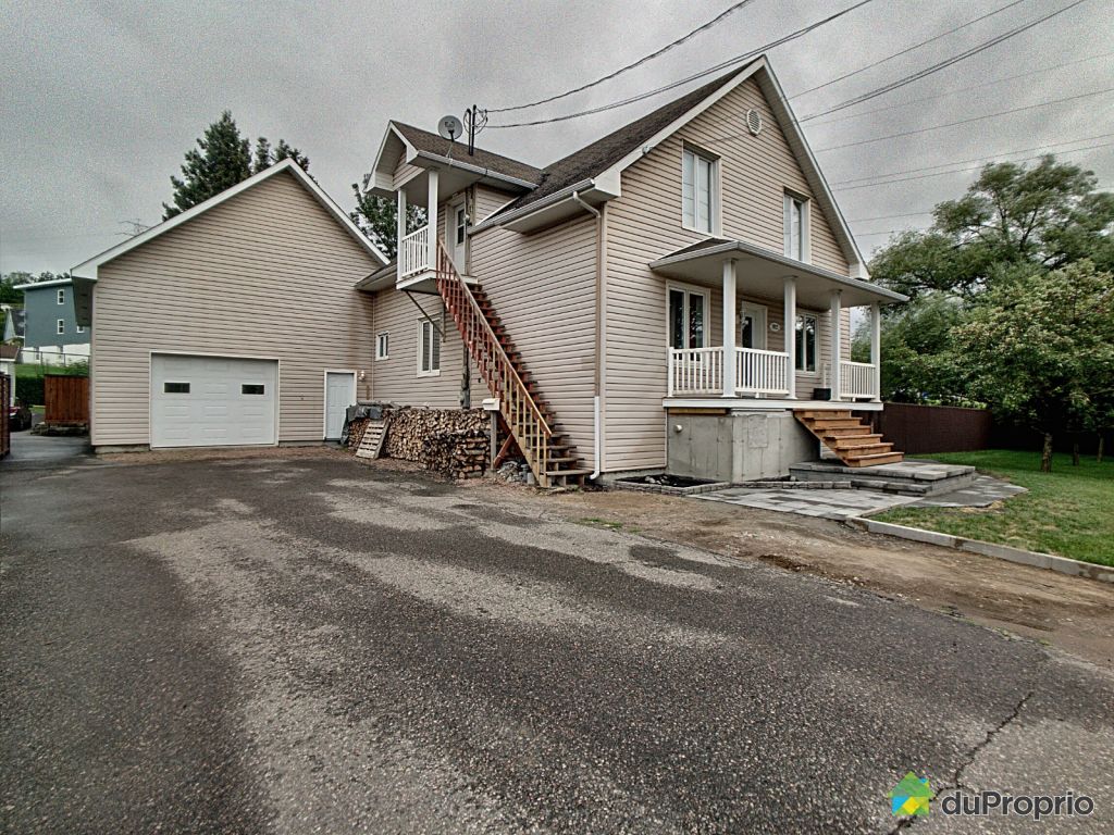 Condos, maisons à vendre, La Baie