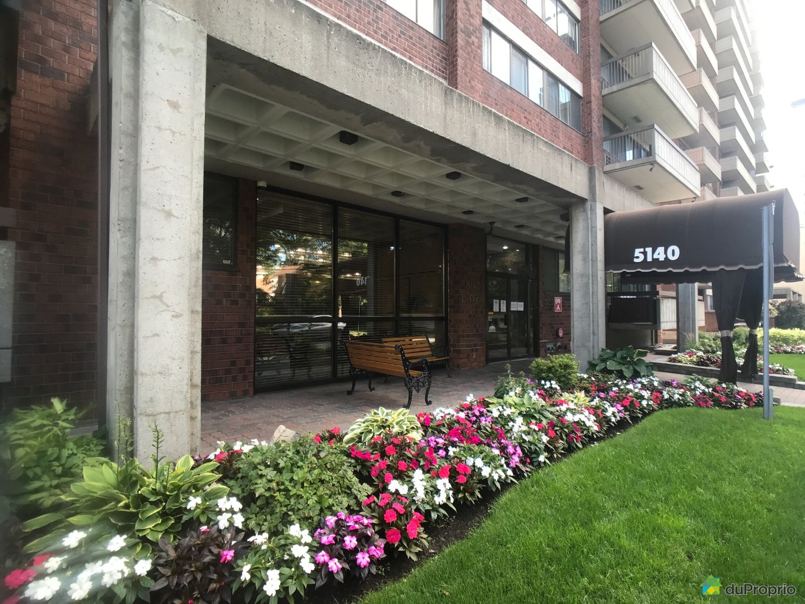 401 5140 Avenue Macdonald — photo 3