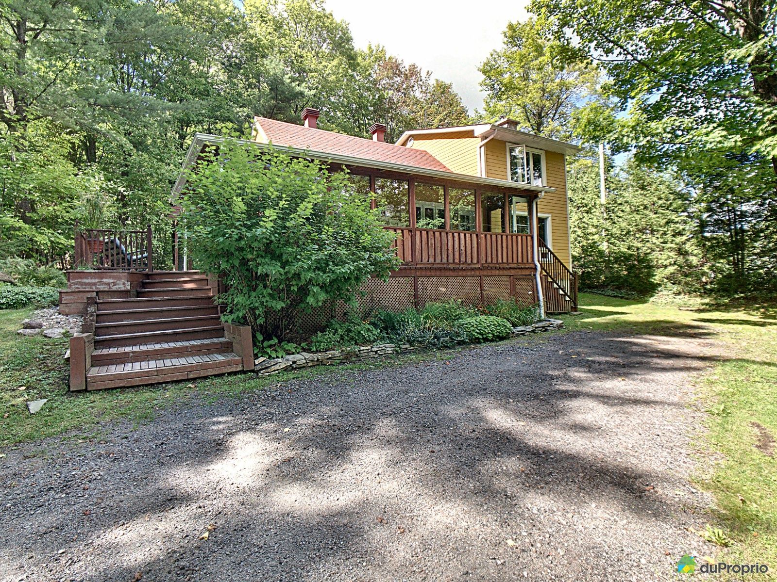 27, chemin des Lilas, SteAnneDesLacs à vendre DuProprio