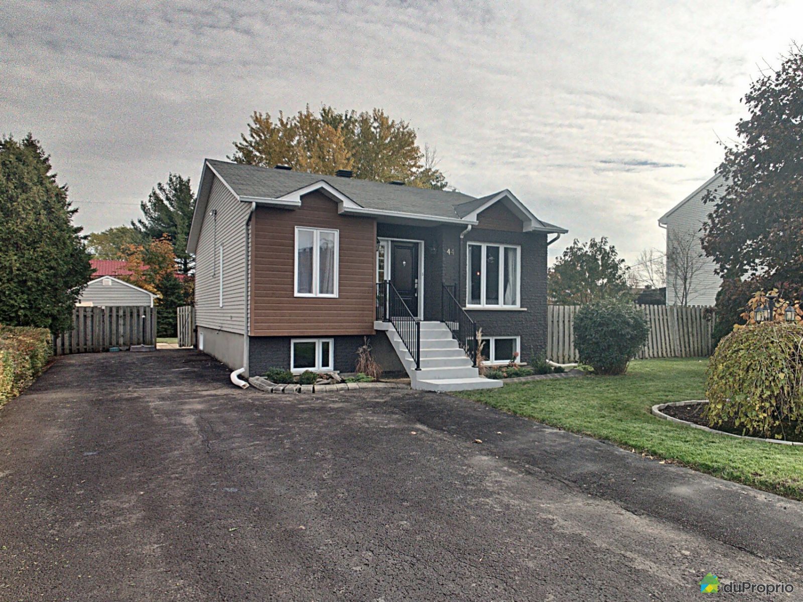 44 rue Lefebvre, StConstant for sale DuProprio