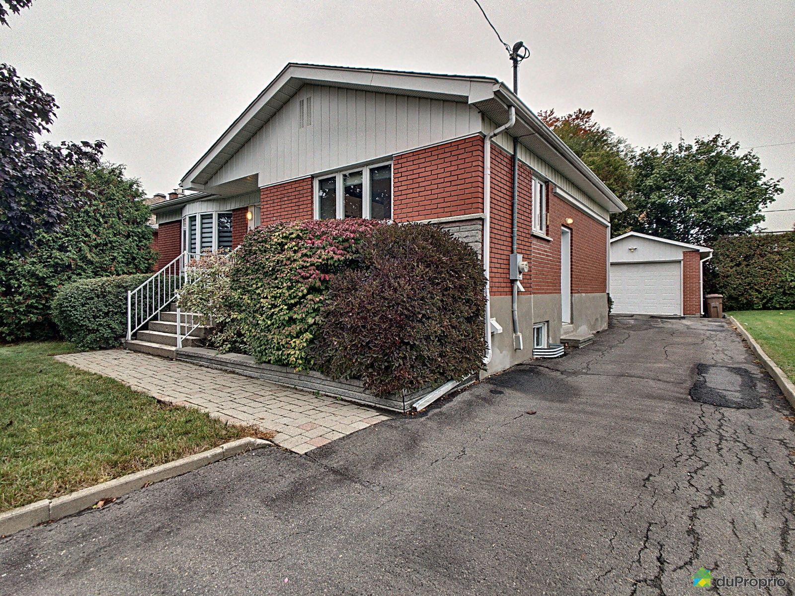 1639 rue Bédard, Vimont for sale DuProprio