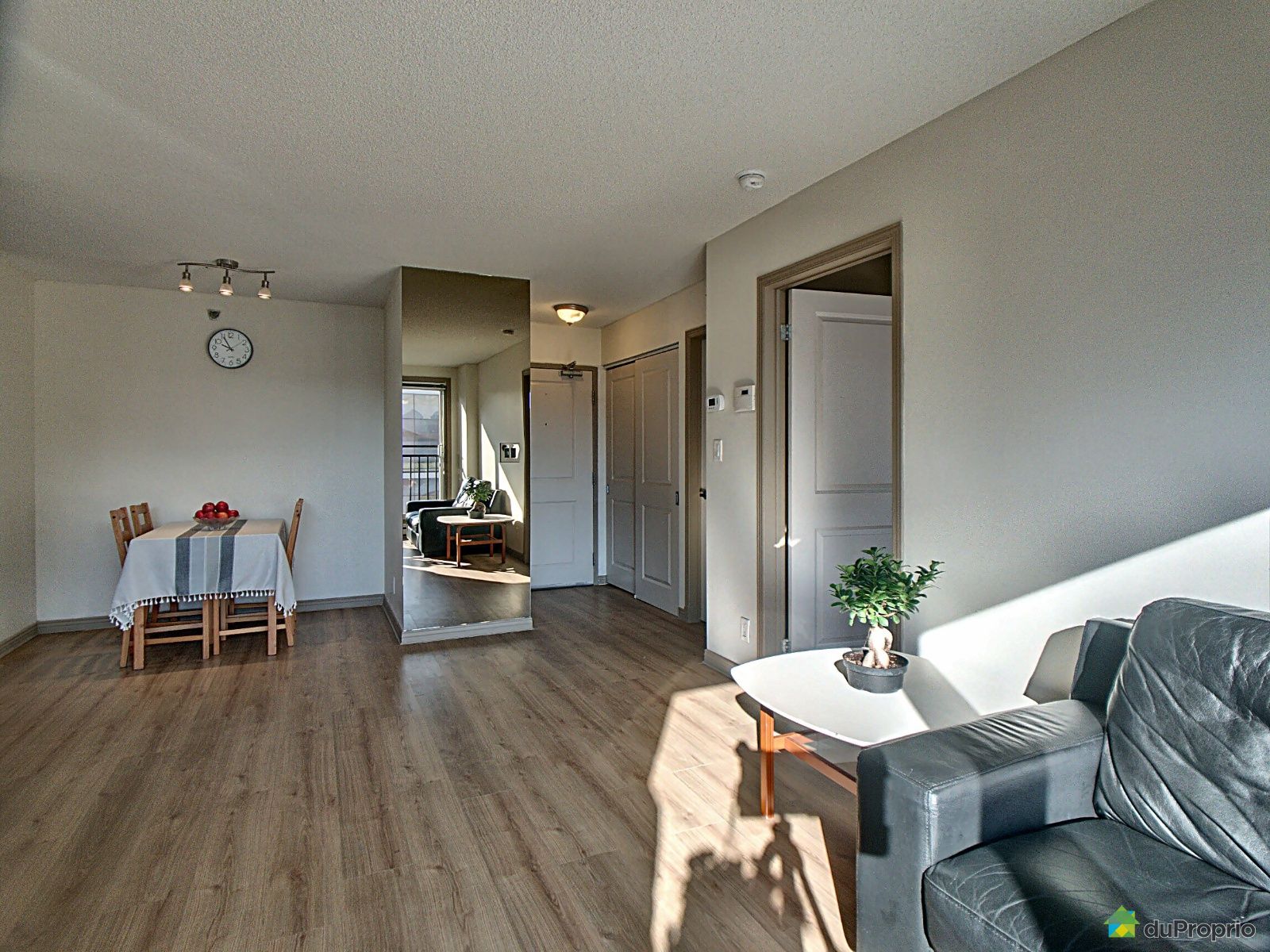 713 1225 Rue Notre Dame O — photo 3