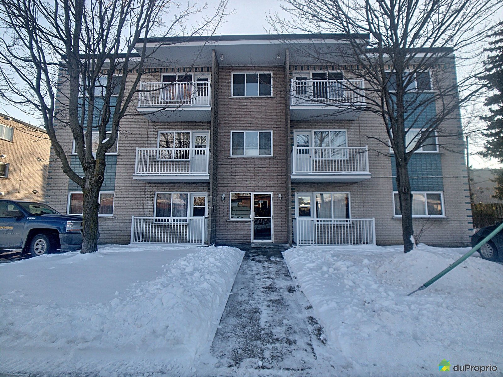 6 units or more for sale Longueuil (VieuxLongueuil) 18 bedrooms 943365