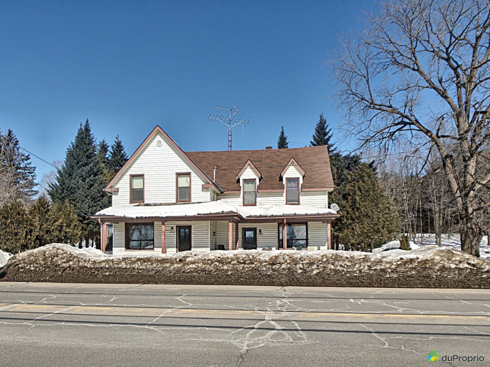 Duplex for sale Papineauville 5 bedrooms 2 bathrooms 954141 DuProprio