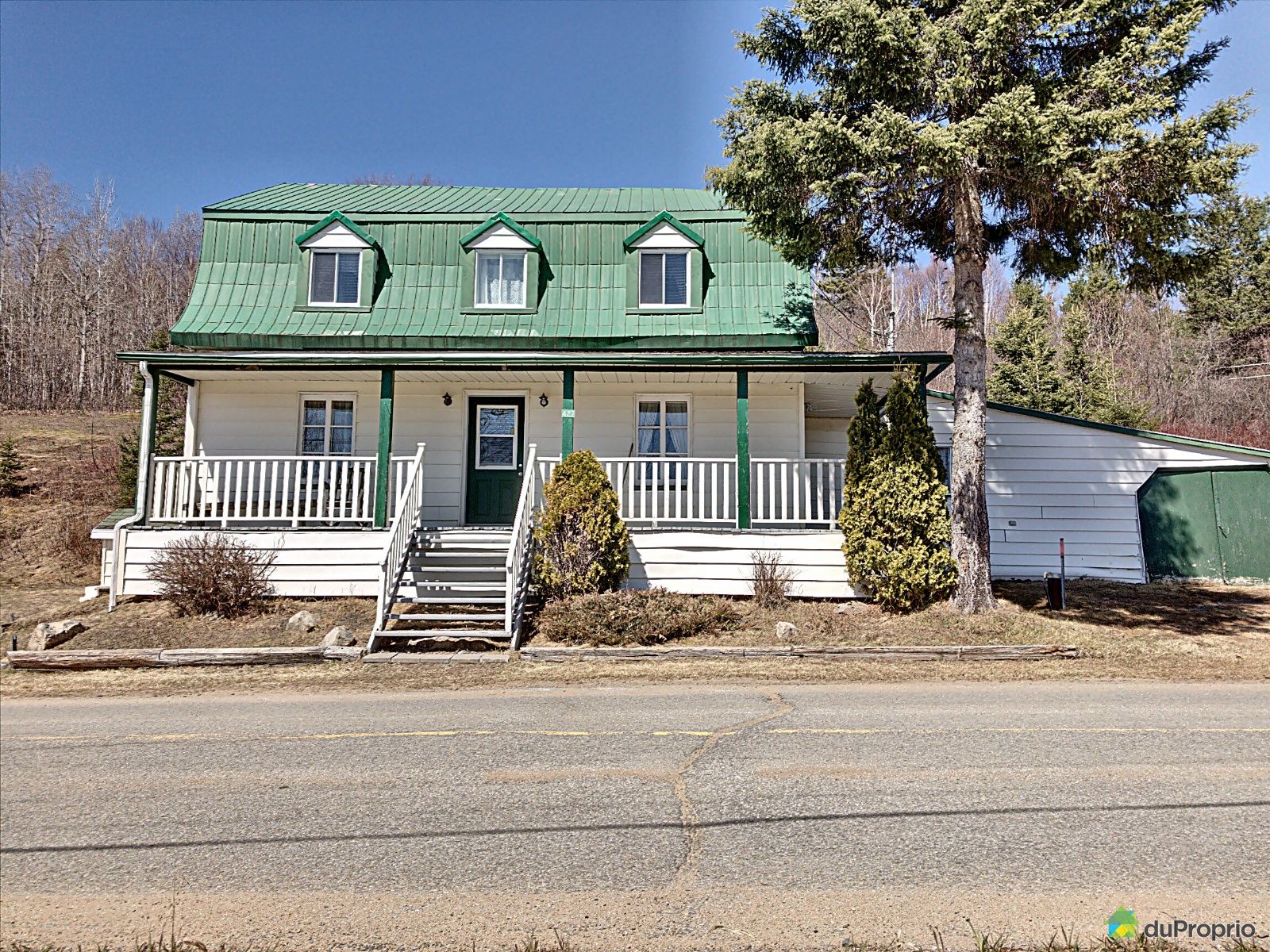 422 rang StElzéar, StTiteDesCaps for sale DuProprio