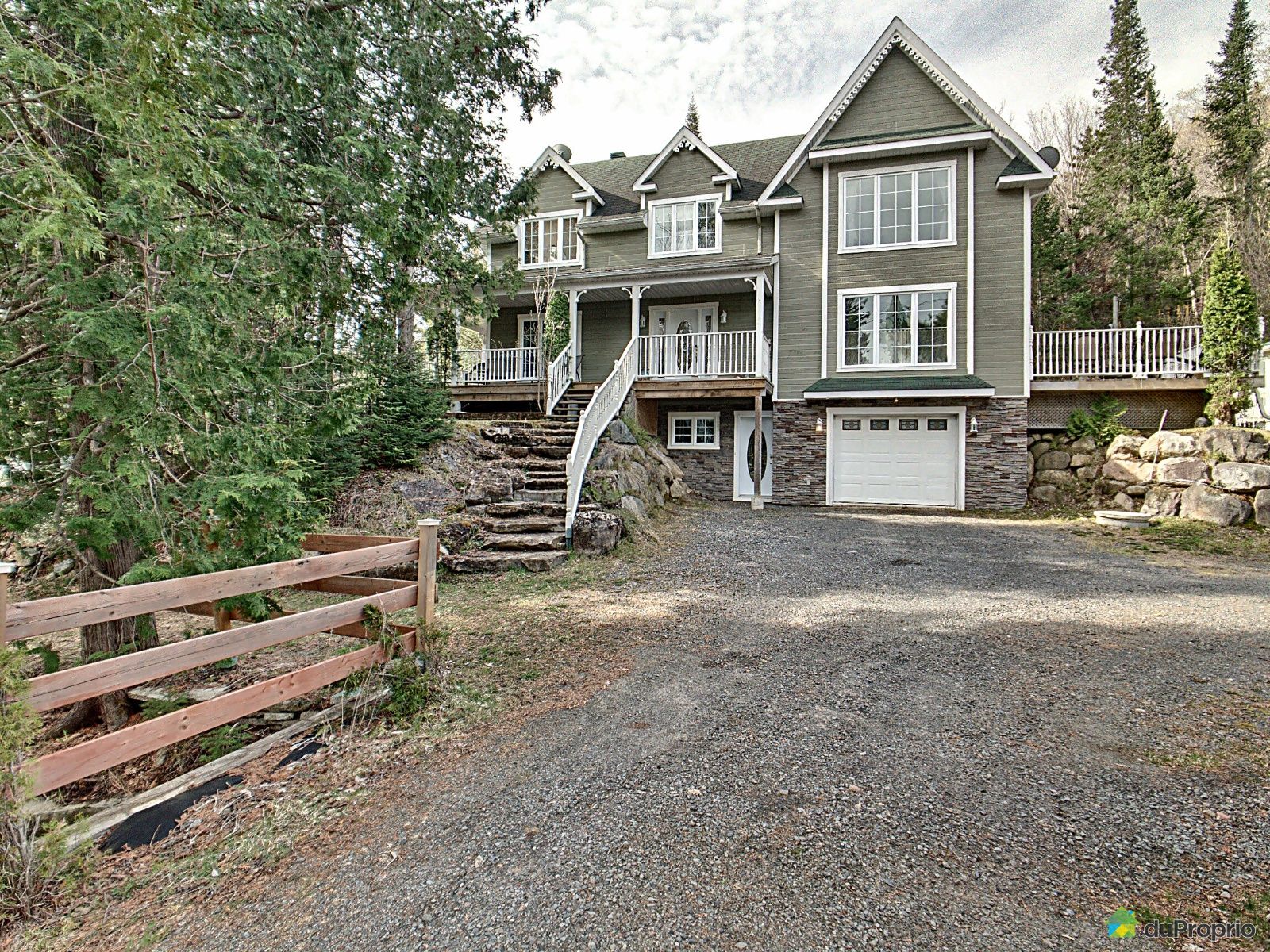 615 rue CôteduLac Ouest, LacDesSeizeIles for sale DuProprio