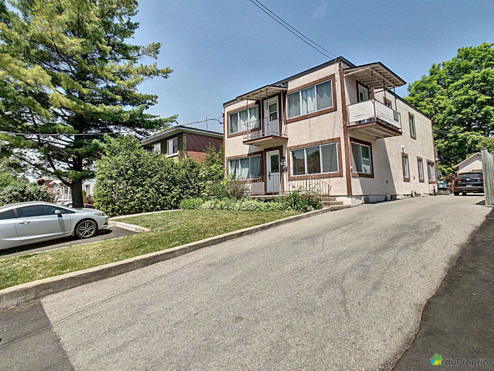 53 2E Avenue Nord — photo 1