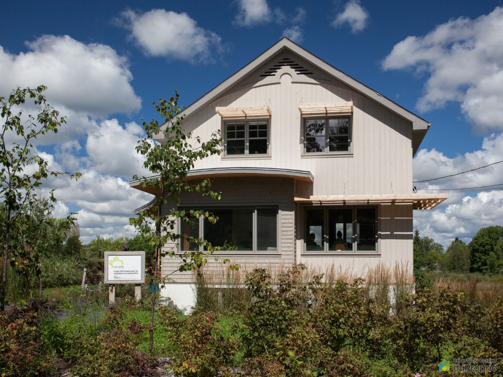 201, rue Highland Par UrbanÉco Inc, Waterville à vendre DuProprio