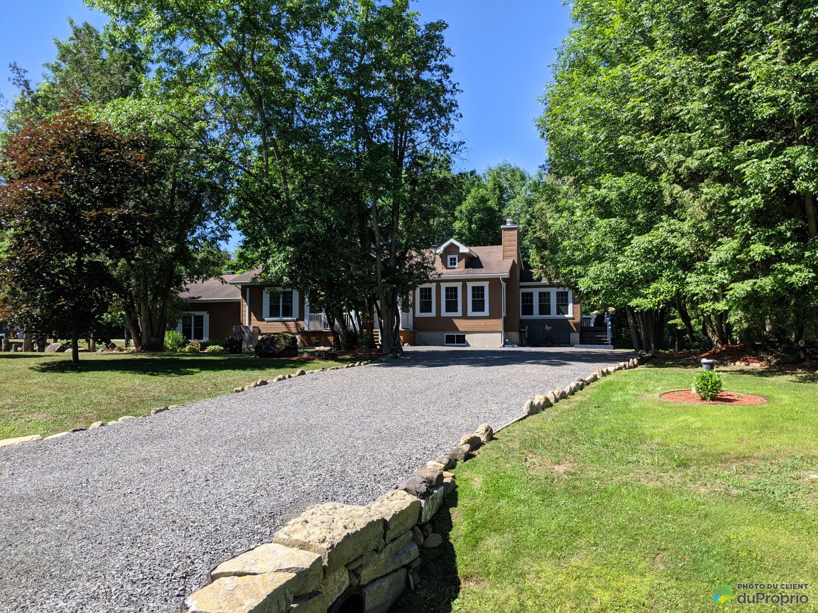 Bungalow à vendre PointeFortune 2 chambres 2 salles de bain 555583