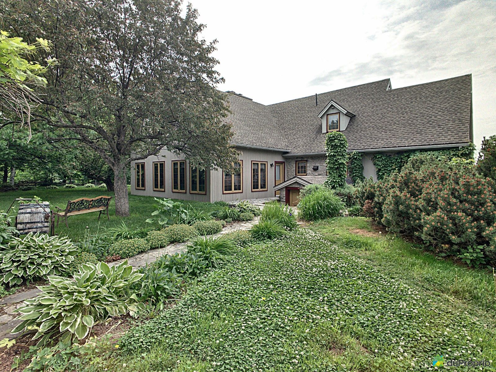 Country home for sale Ile d'Orléans (StJean) 6 bedrooms 6 bathrooms