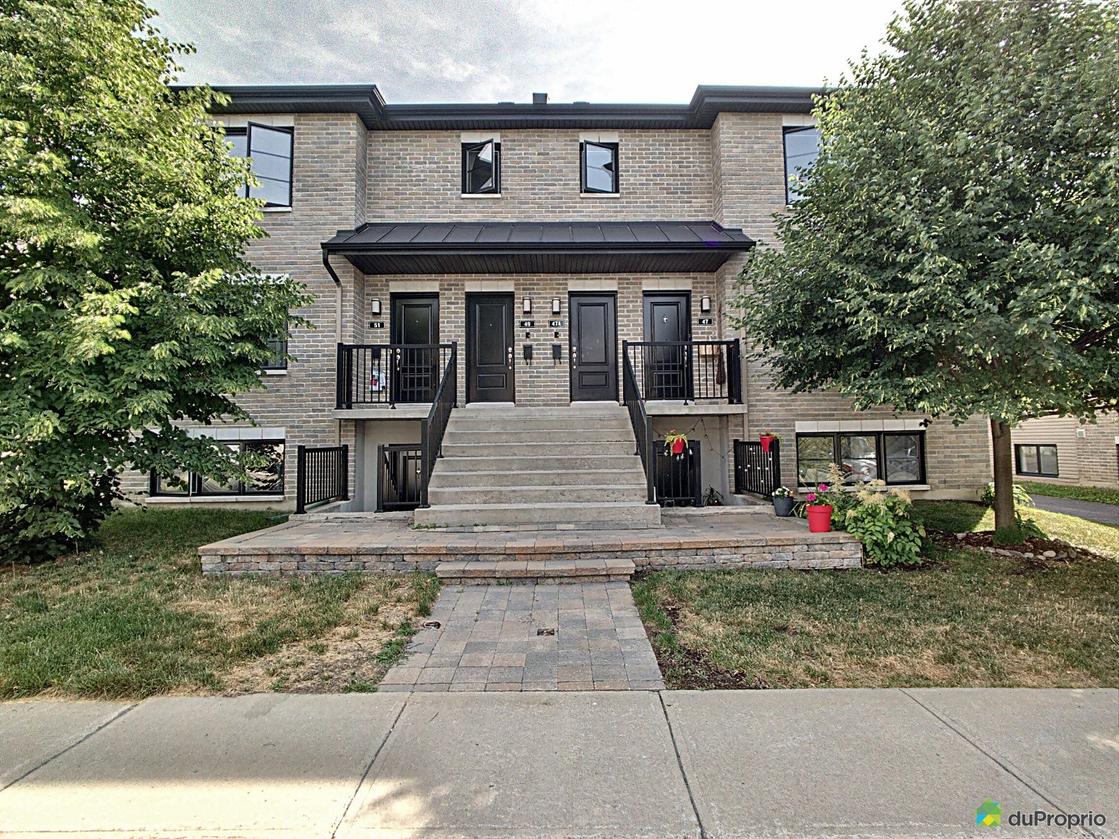 51 avenue du Parc, LavaldesRapides for sale DuProprio