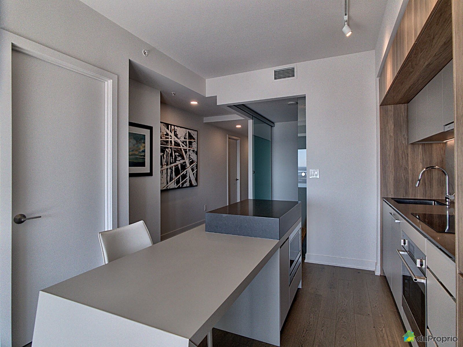 4203 1188 Rue Saint Antoine Ou — photo 3