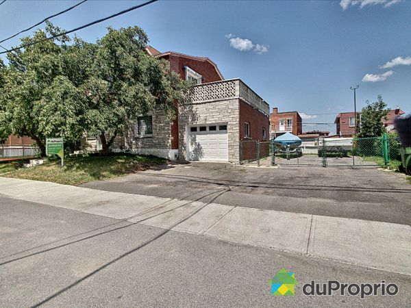 Front Balcony - 7965 rue de Chamilly, Saint-Léonard for sale
