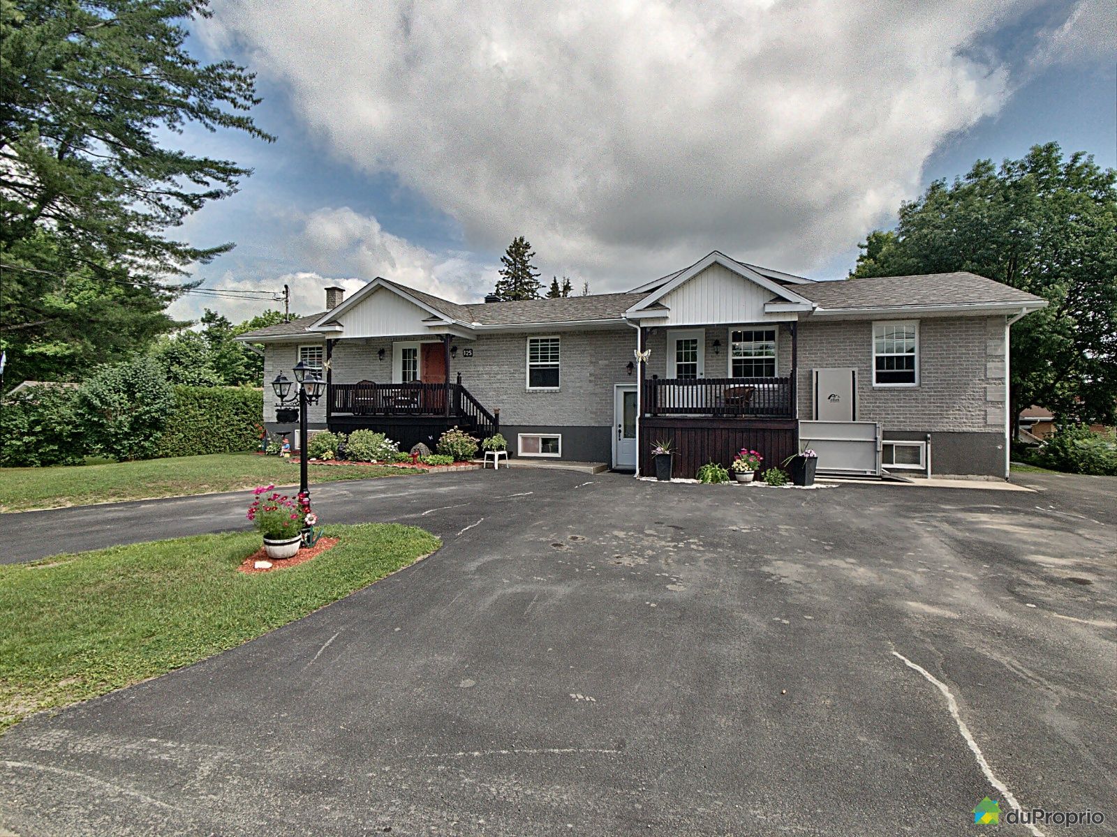 125 rue des Mesanges, ValdesSources for sale DuProprio