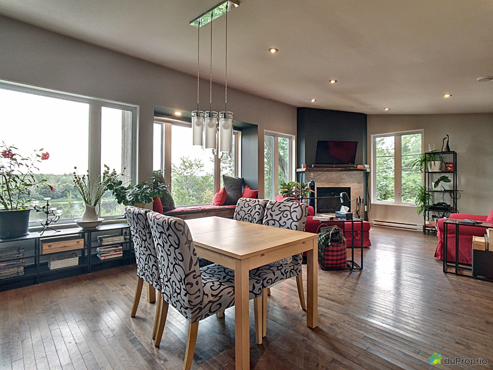 555 Rue De La Reserve — photo 2
