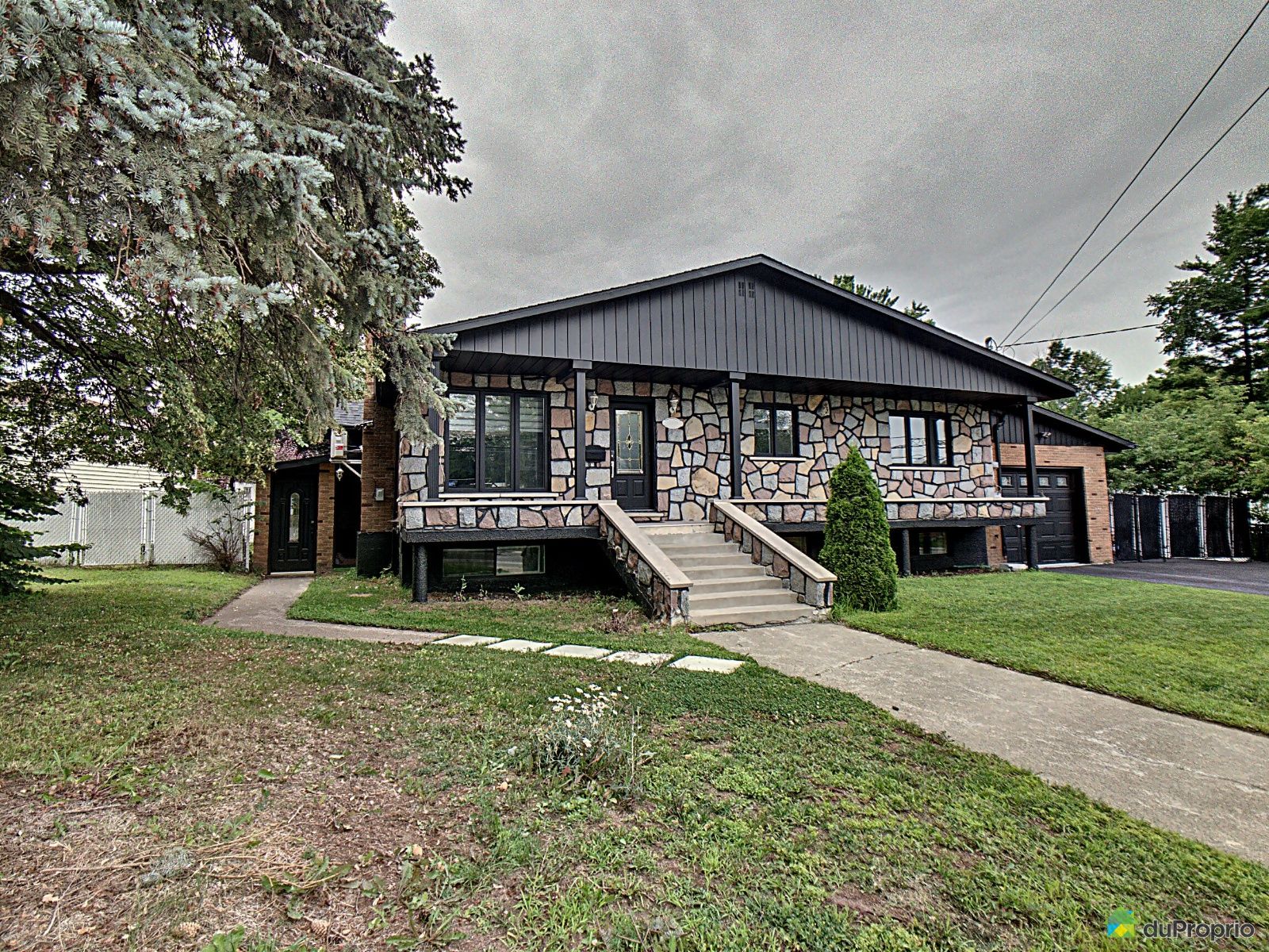 1875, boulevard SainteRose Ouest, SteRose à vendre DuProprio