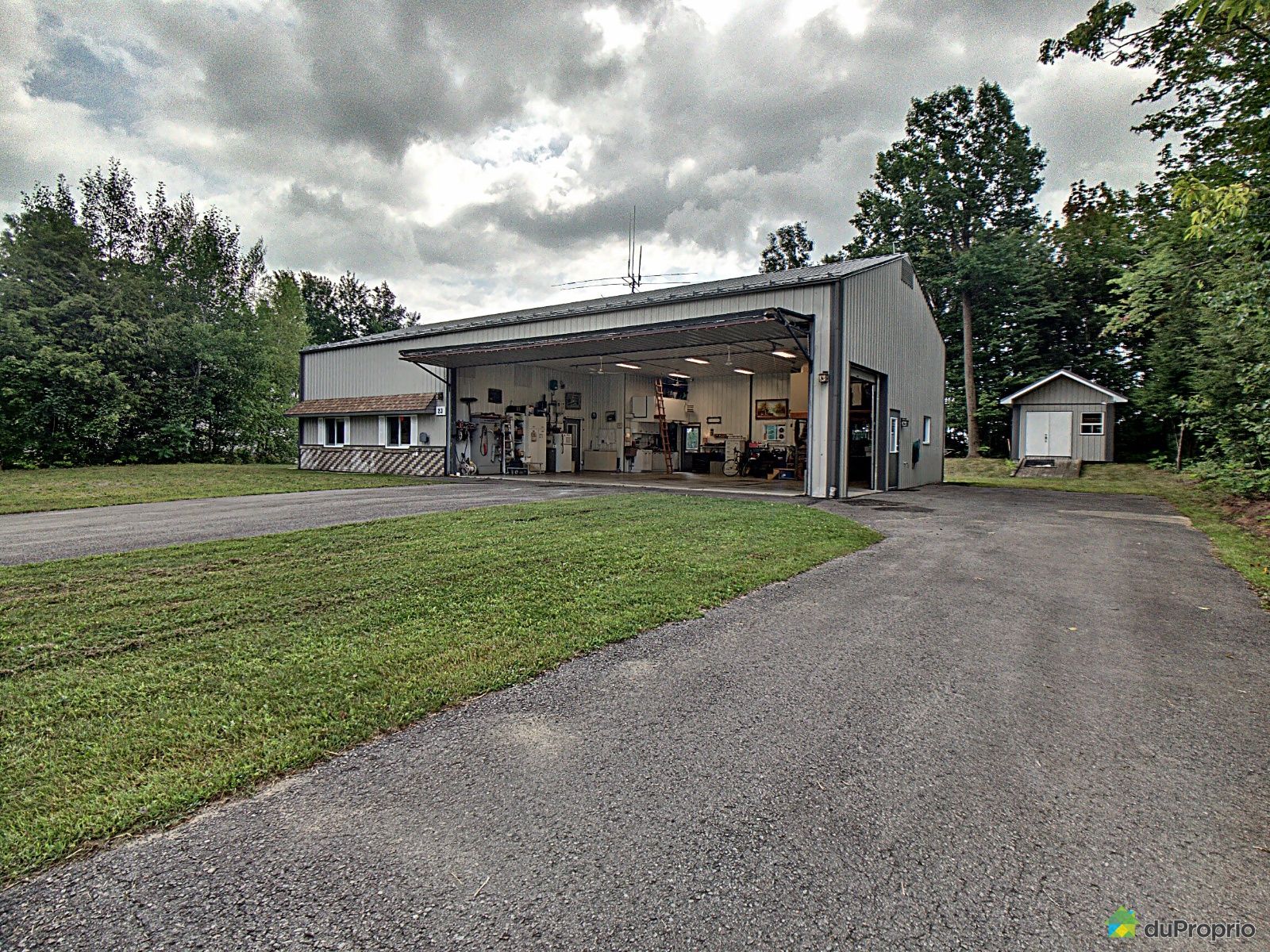 Bungalow à vendre Lachute 4 chambres 1 salle de bain 418517