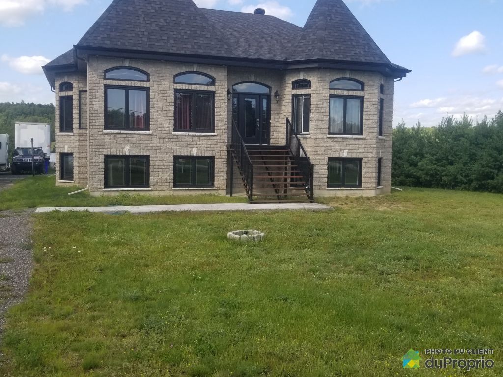 La Pêche (SteCecileDeMasham) Real Estate for sale