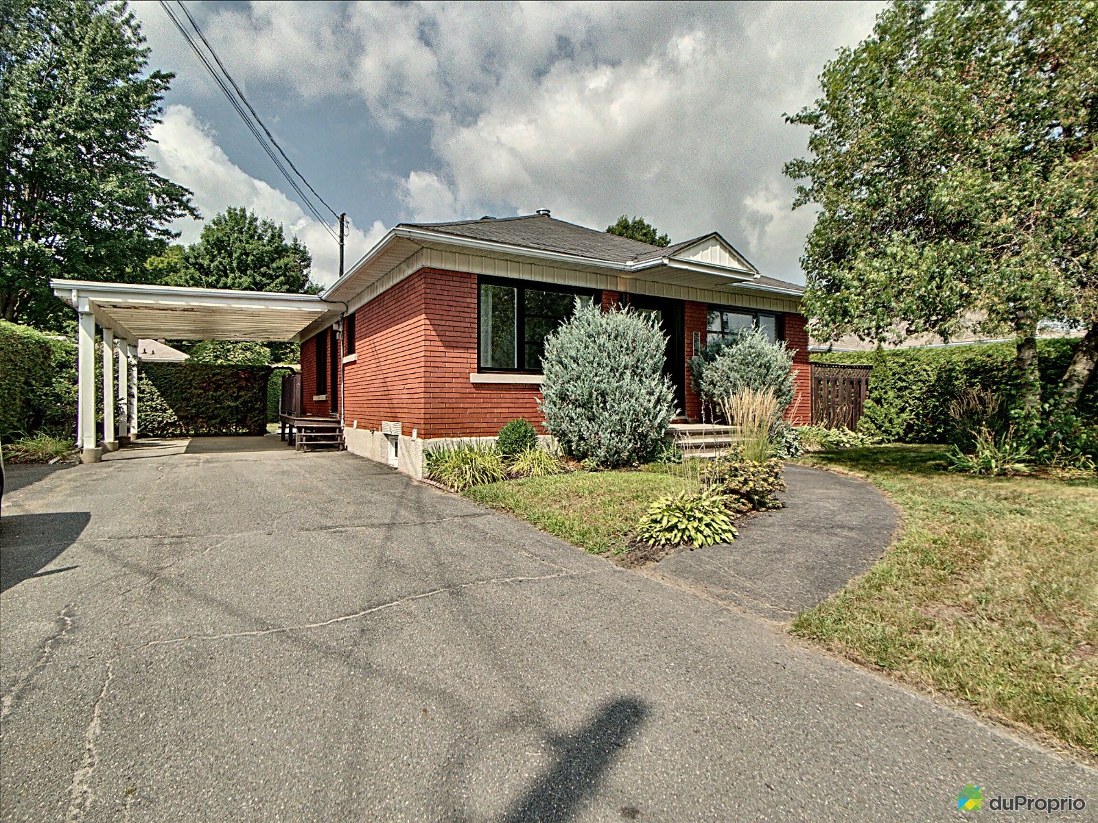 386 rue Dufferin, Granby for sale DuProprio