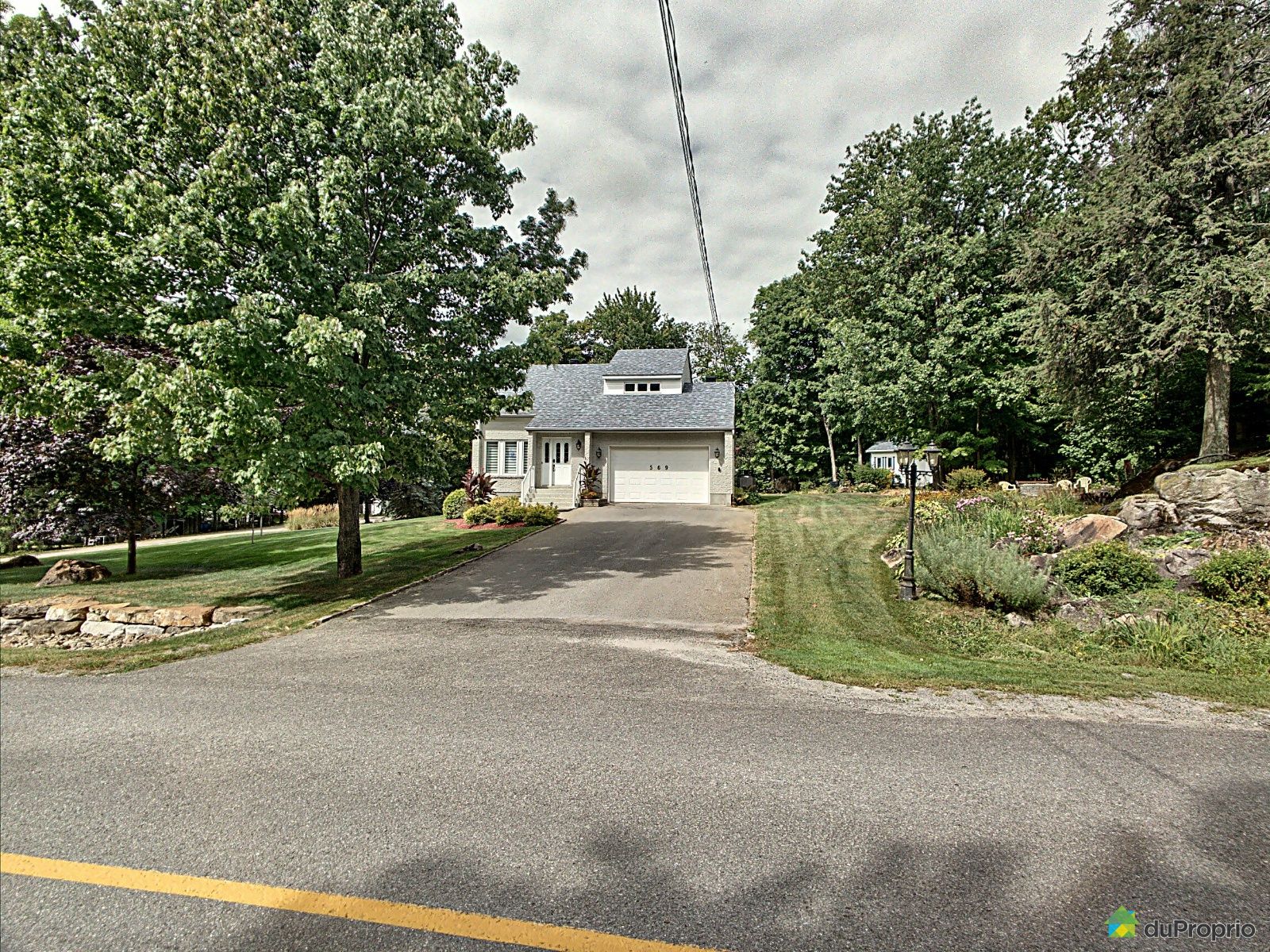 Maison 2 étages à vendre SteSophie 4 chambres 3 salles de bain 980122