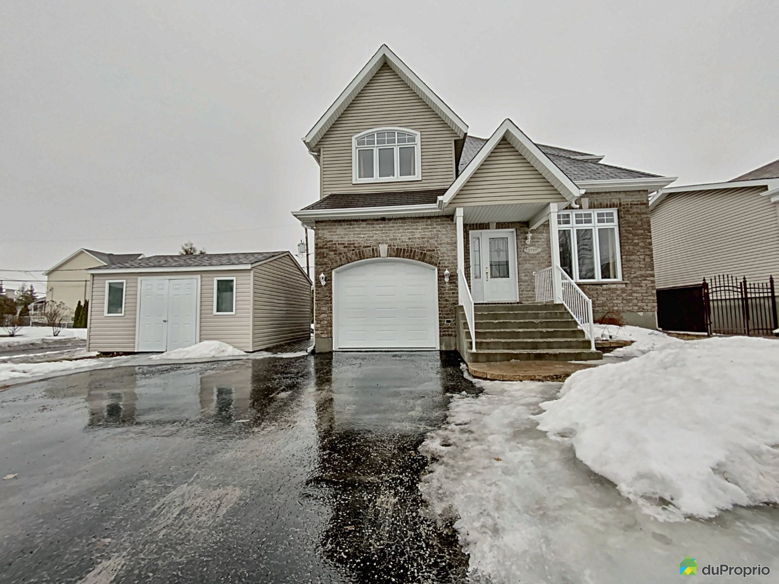 2 Storey for sale VaudreuilDorion 4 bedrooms 2 bathrooms 1002098