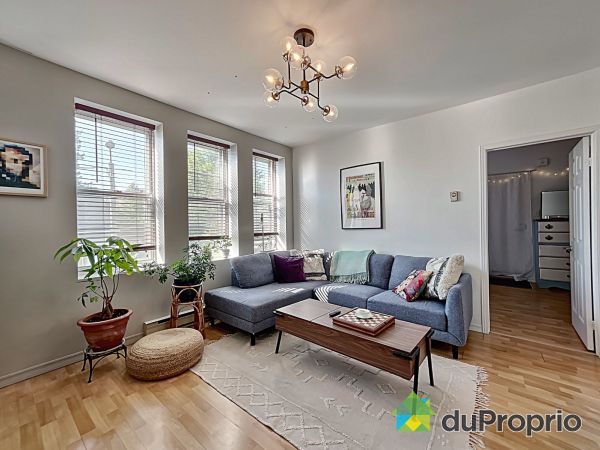 Living Room - 3-325 rue Dufferin, Sherbrooke (Jacques-Cartier) for sale