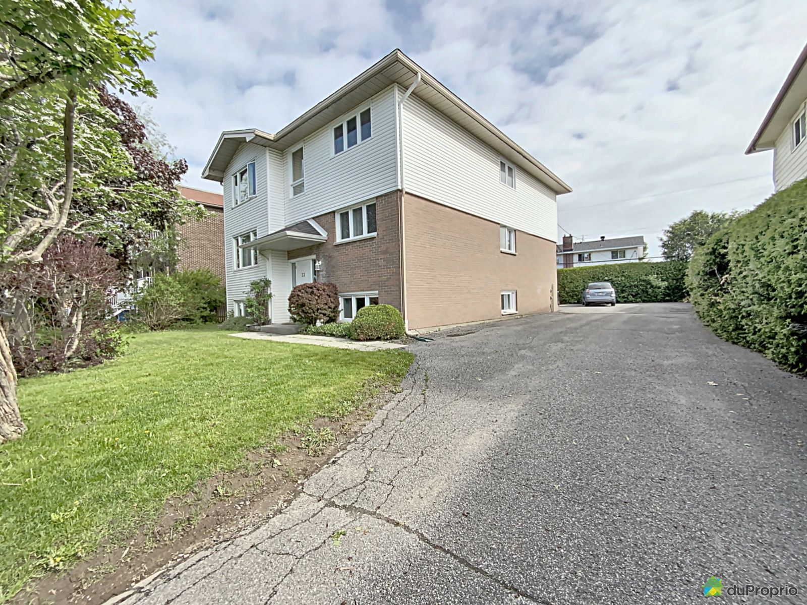 Triplex for sale Gatineau (Hull) 8 bedrooms 3 bathrooms 1009826