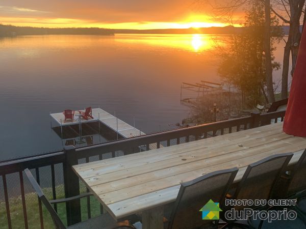 East Side - 386 rue de Bondville, Lac-Brome (Knowlton) for sale