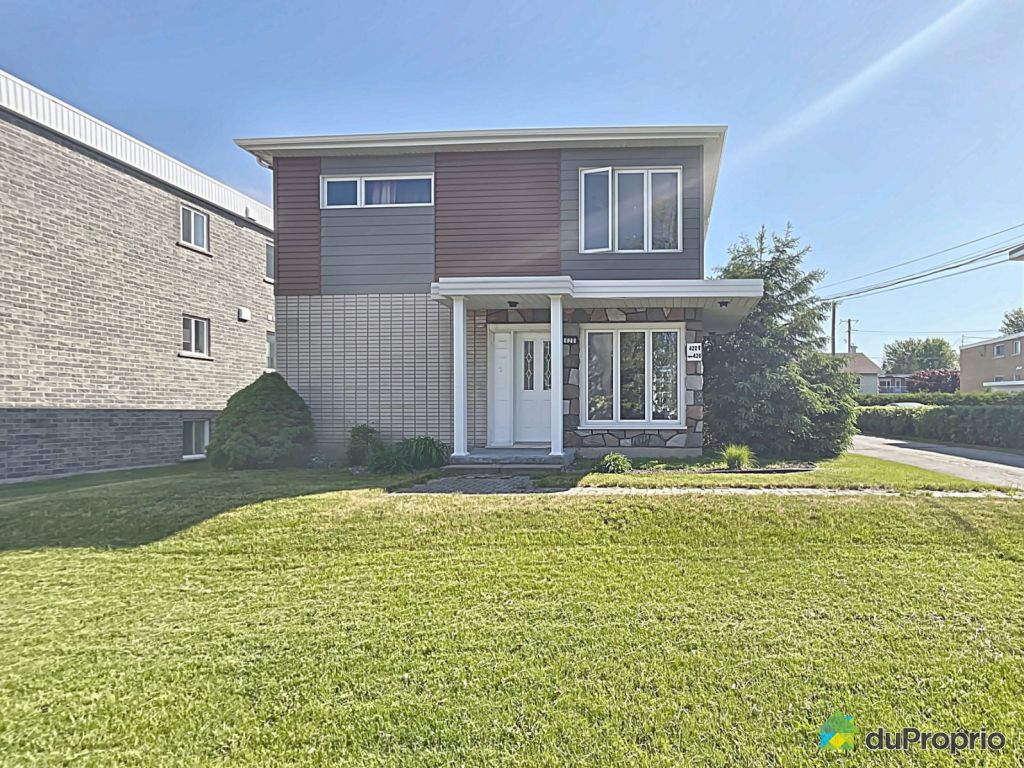 Duplex and Triplex for sale in StHyacinthe (Douville), Real Estate