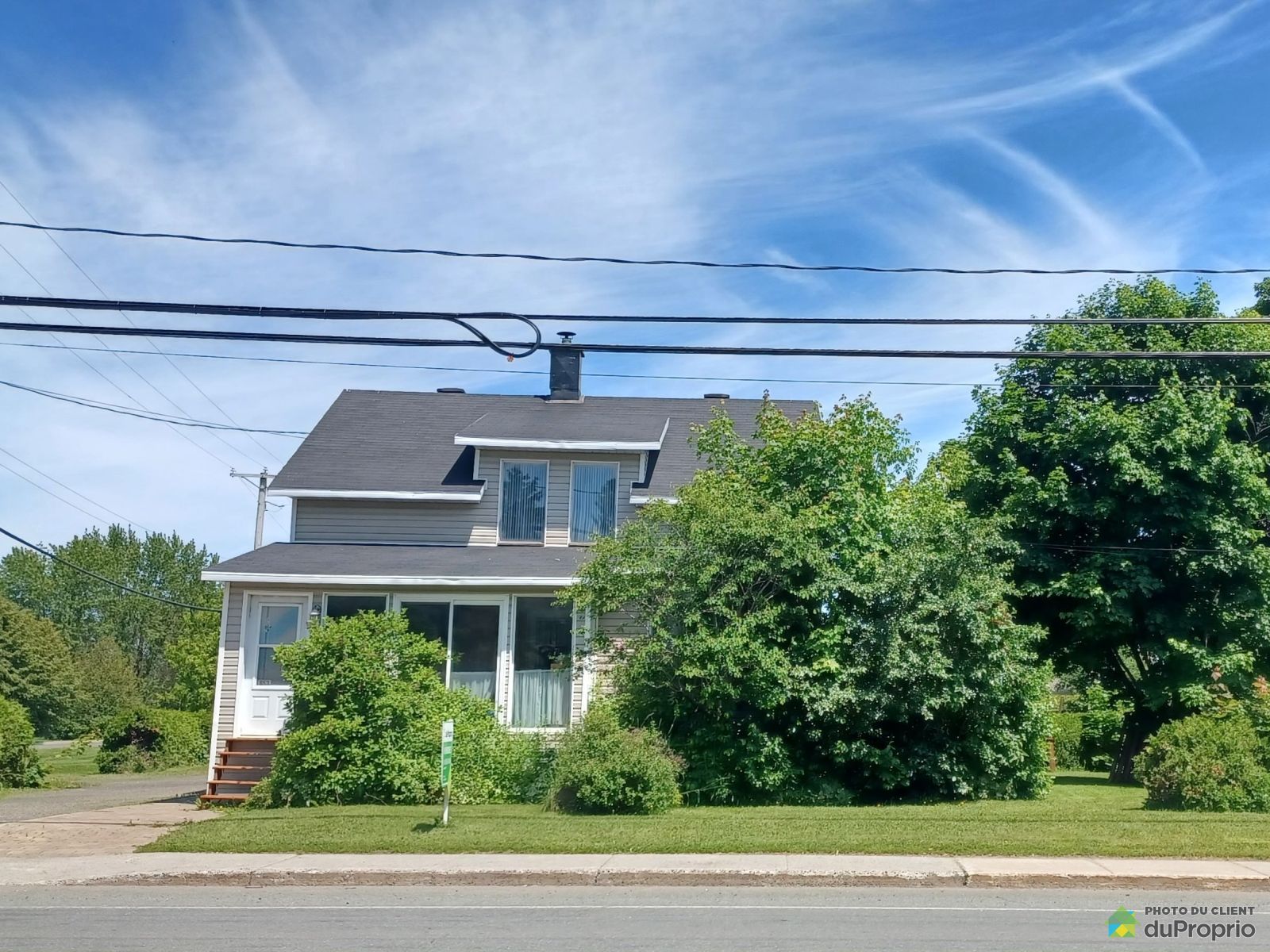 Maison 2 étages à vendre StAnselme 5 chambres 2 salles de bain 1004136