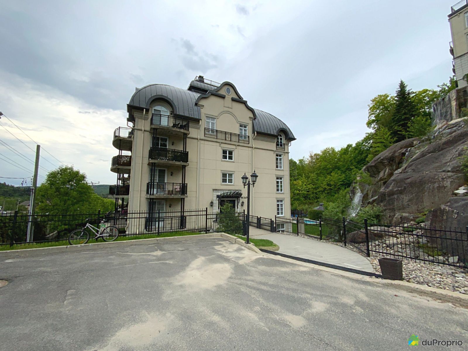 Condo à vendre SteAdèle 2 chambres 2 salles de bain 1009953