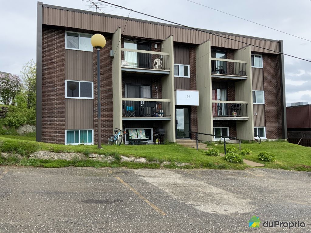 Condos, maisons à vendre, Armagh
