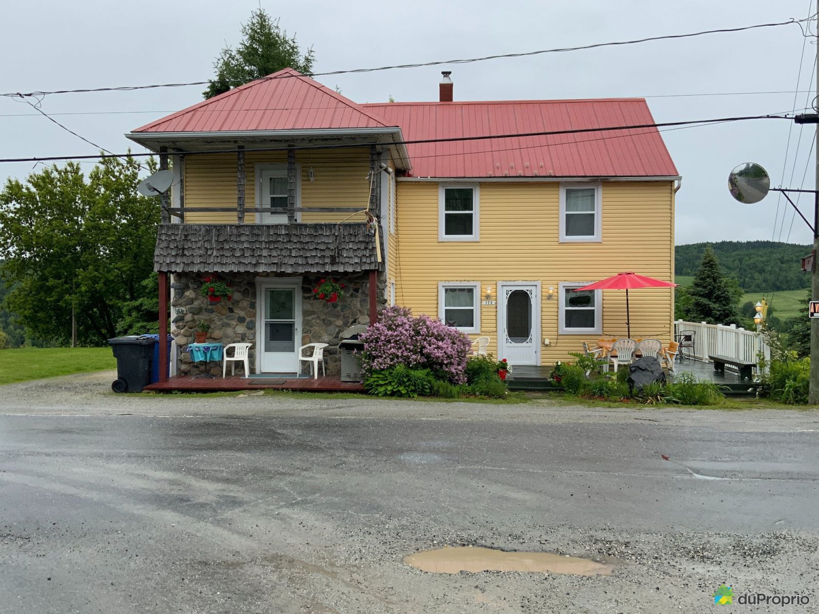 Maison 2 étages à vendre StFortunat 6 chambres 4 salles de bain 1010835