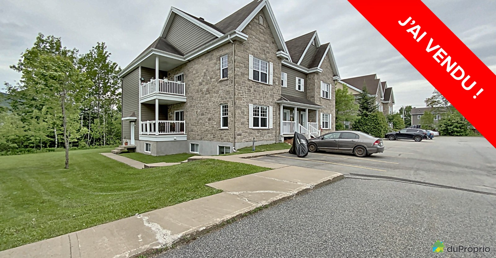 condostebrigittedelaval160013129675vendu.jpg