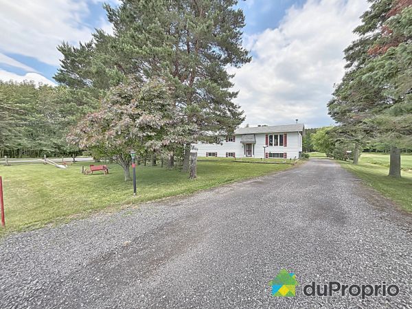390 route 143, St-Bonaventure for sale