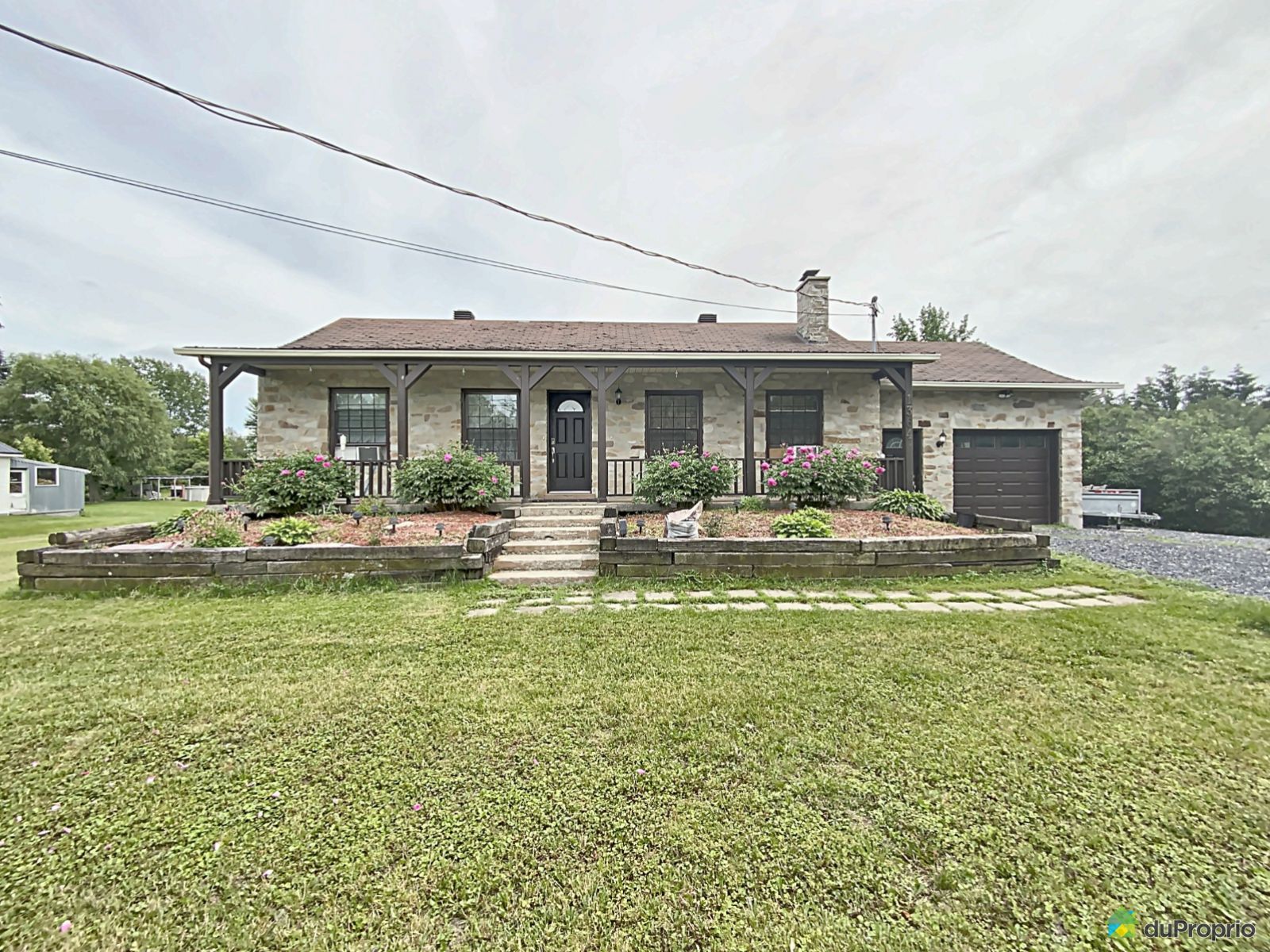 Bungalow à vendre Marieville 4 chambres 1 salle de bain 878866