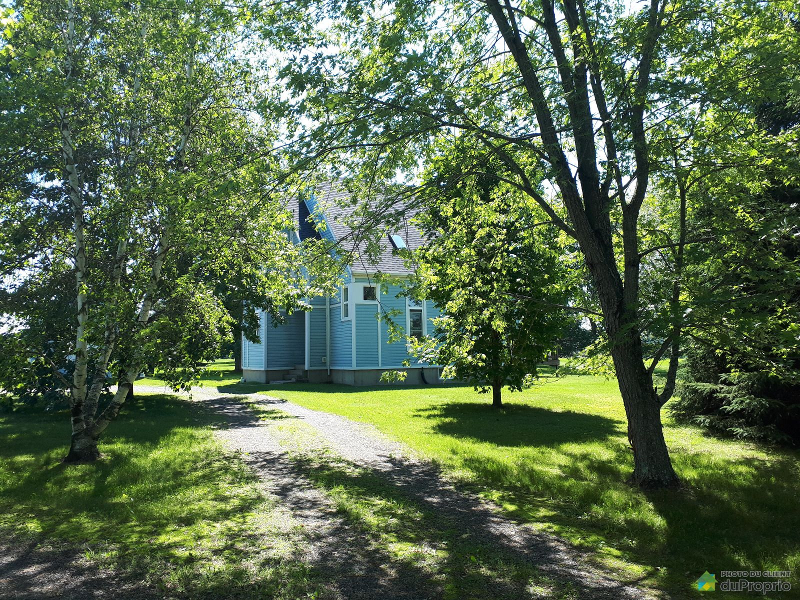 Maison 2 étages à vendre Shefford 3 chambres 1 salle de bain 977031