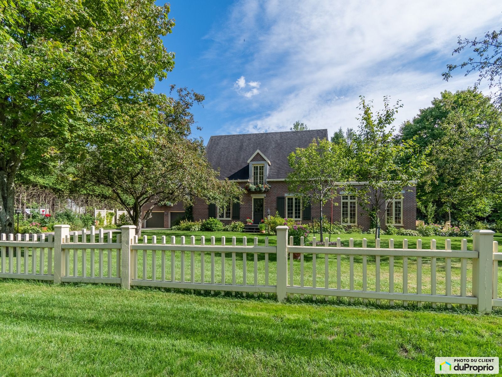 Maison à un étage et demi à vendre PontRouge 4 chambres 1007778