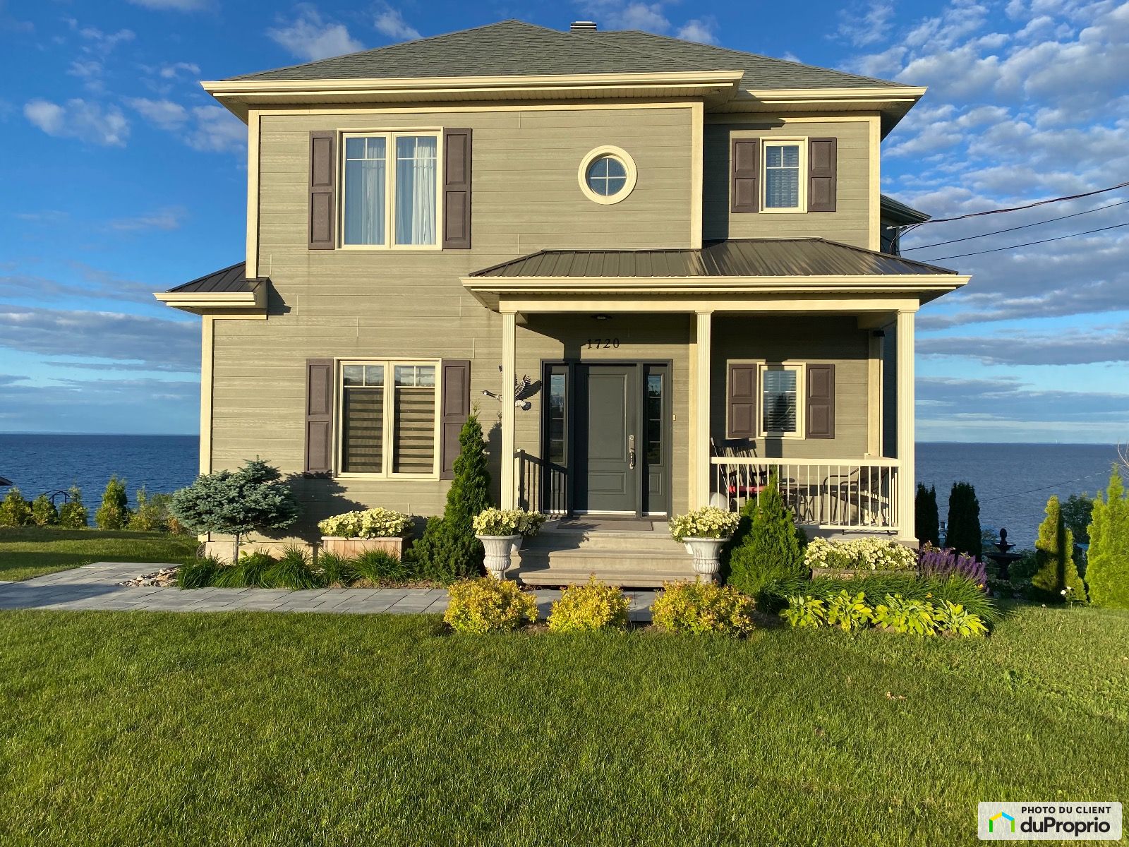 Maison 2 étages à vendre Roberval 3 chambres 1 salle de bain 1014259