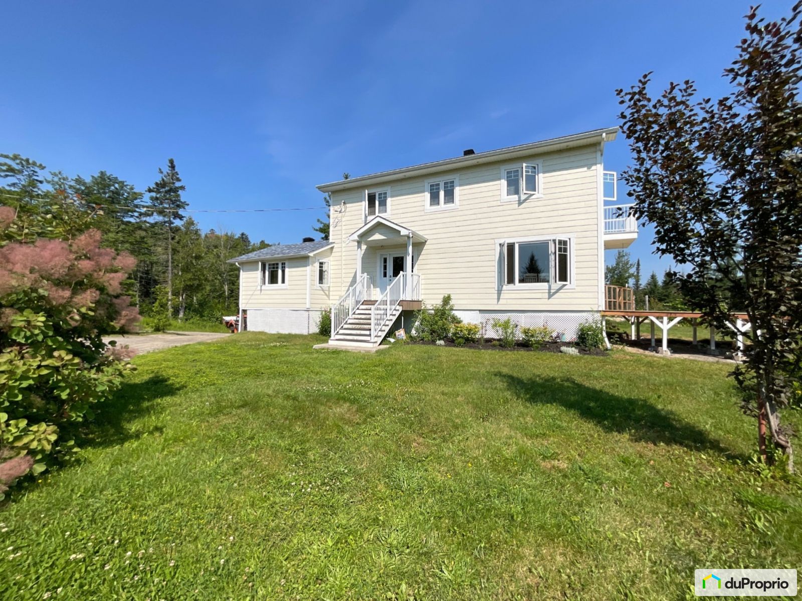 Maison 2 étages à vendre Chertsey 3 chambres 2 salles de bain 1015030