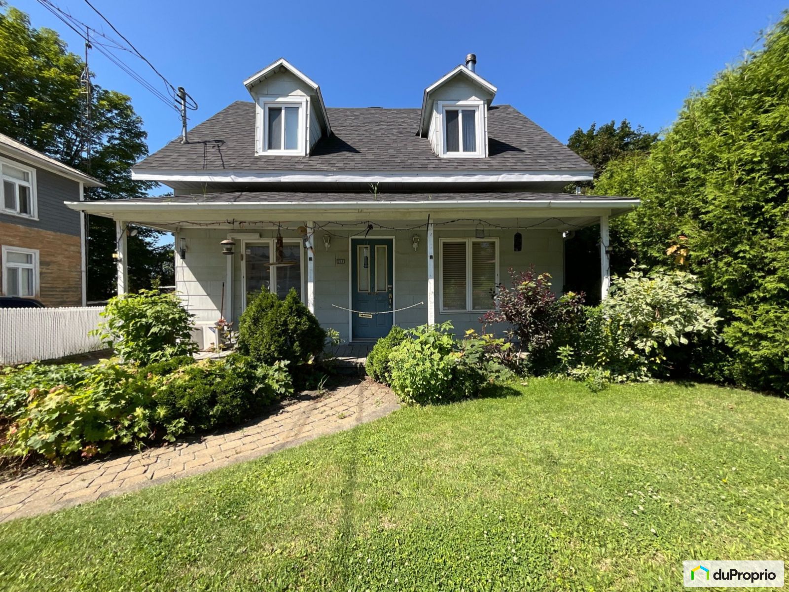 Maison à un étage et demi à vendre Portneuf 2 chambres 1 salle de bain