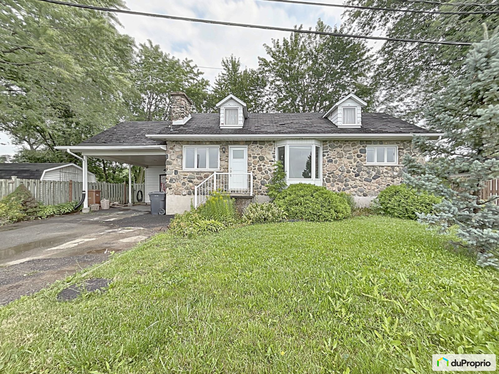 Bungalow à vendre StDamase 4 chambres 2 salles de bain 1017447