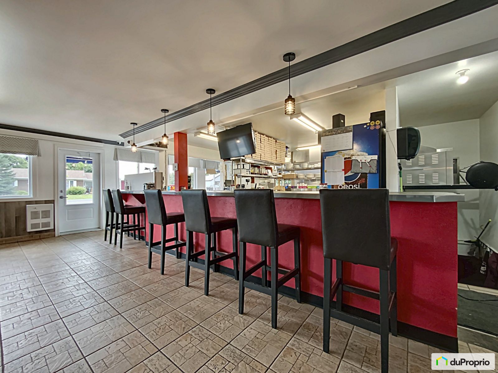 389 Boulevard Saint Pierre — photo 3