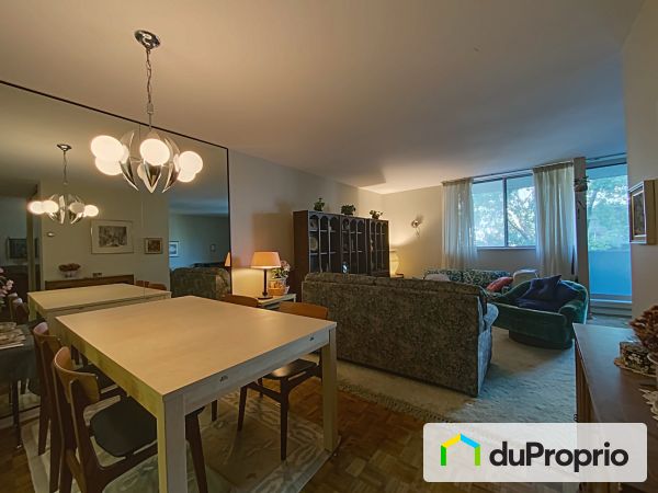 Salle à manger / Salon - 510-4911, chemin de la Côte des Neiges, Côte-des-Neiges / Notre-Dame-de-Grâce à vendre