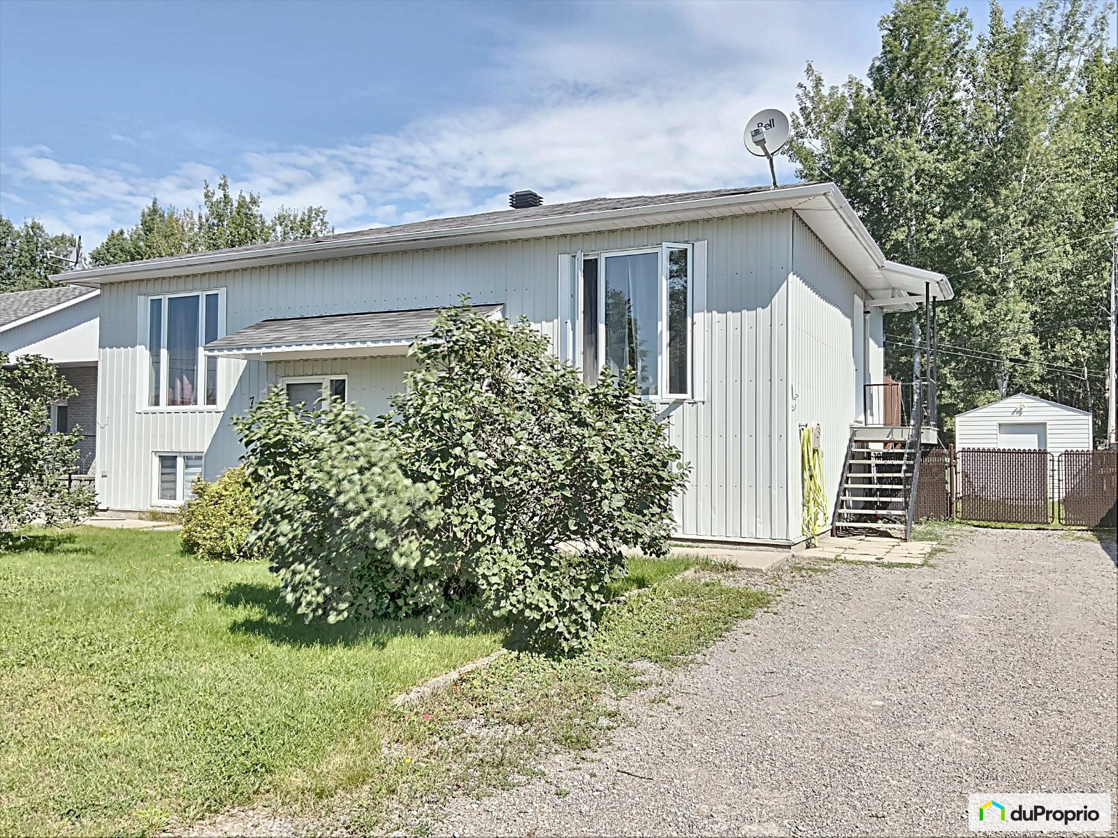 Duplex à vendre StHonoreDeChicoutimi 3 chambres 1018671