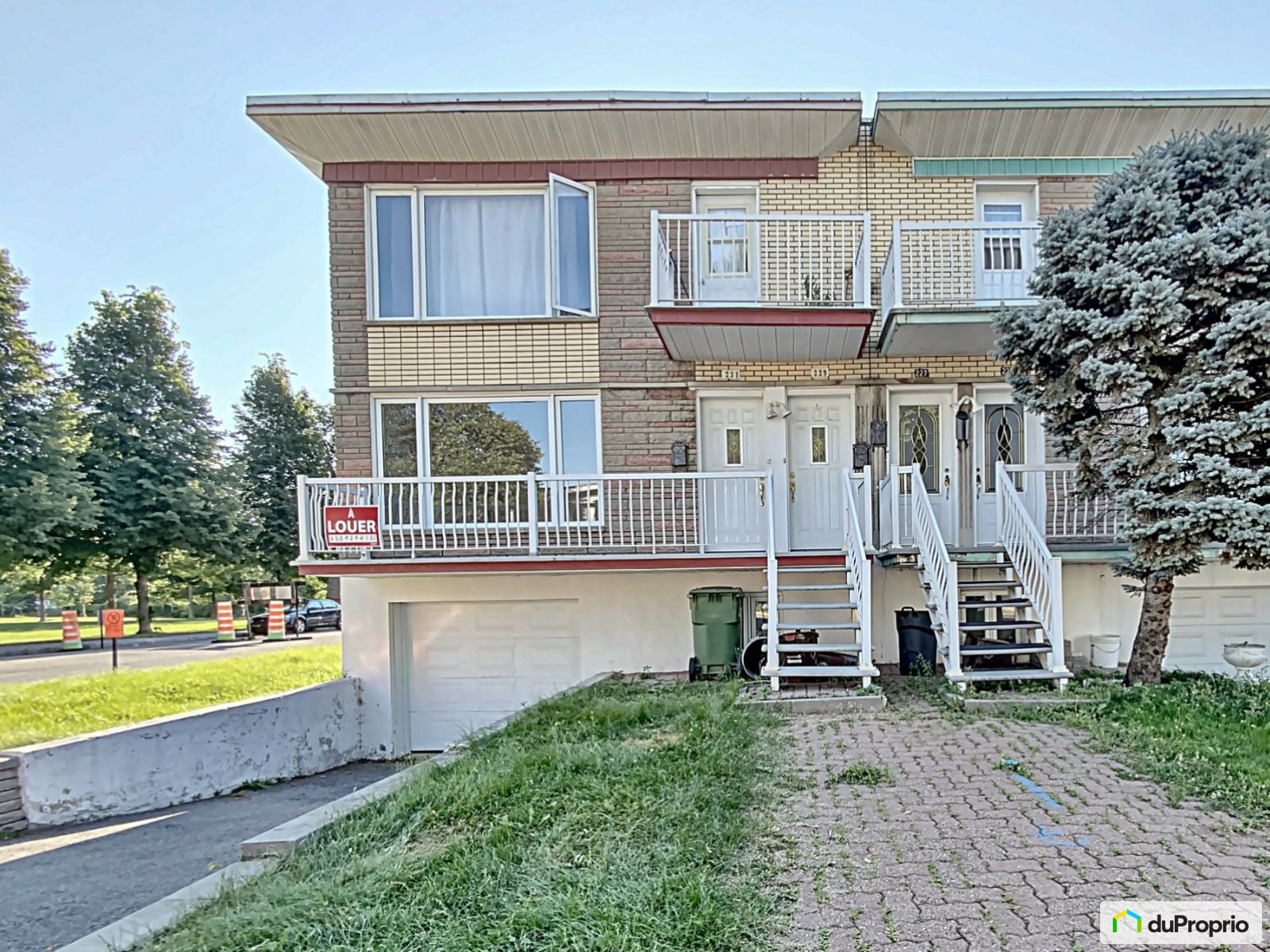 Duplex à vendre LaSalle 3 chambres 1 salle de bain 1019122