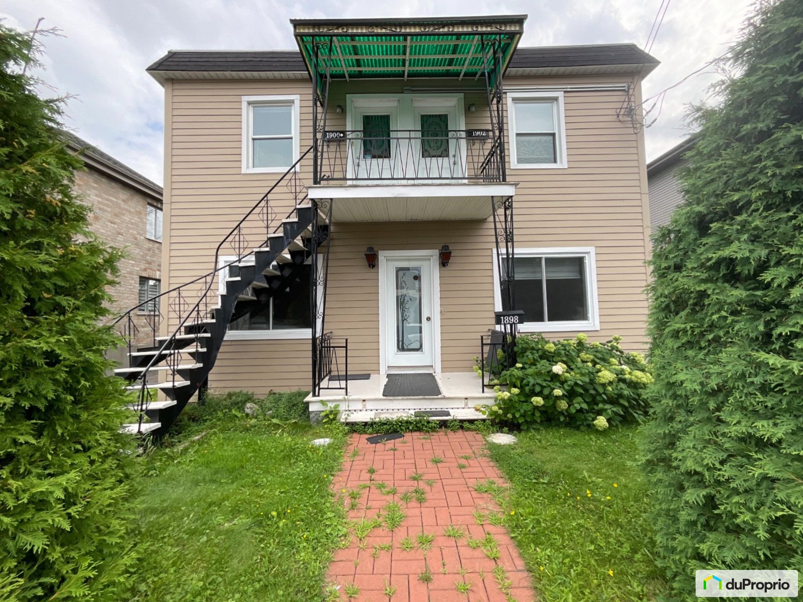 Triplex à vendre Longueuil (StHubert) 3 chambres 1 salle de bain 1019147