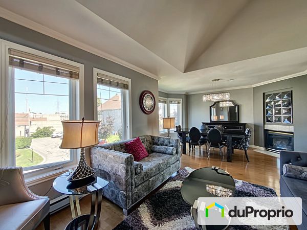 Living Room - 121 rue Athènes, Dollard-Des-Ormeaux for sale