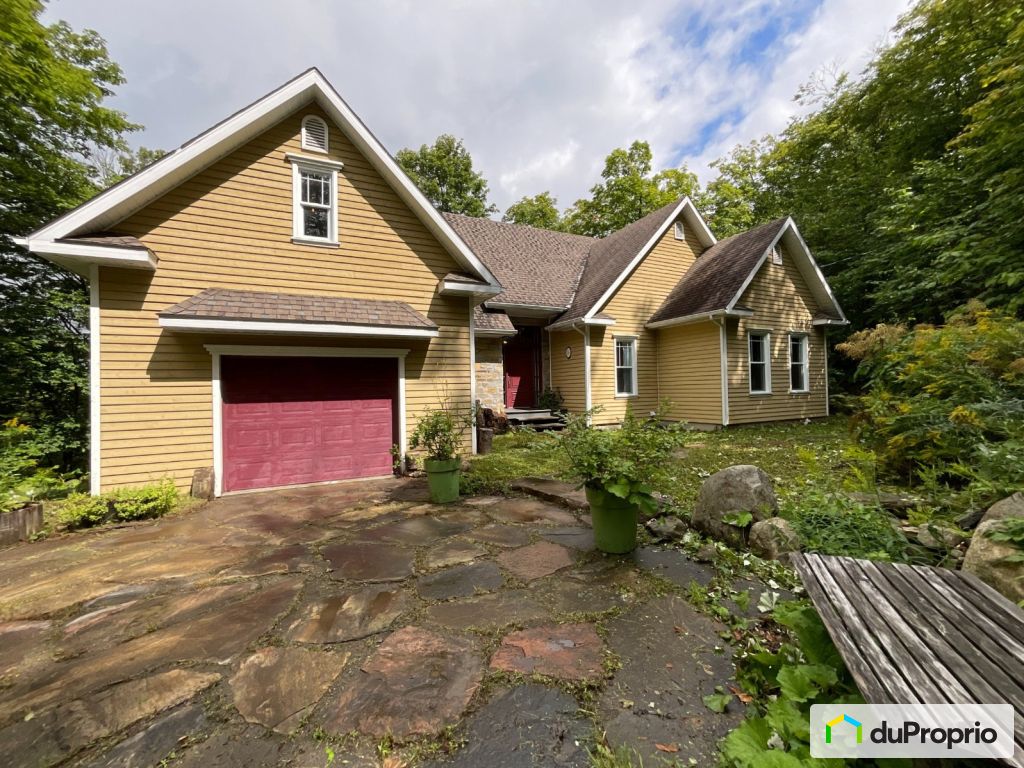 Condos, maisons à vendre, StSauveur
